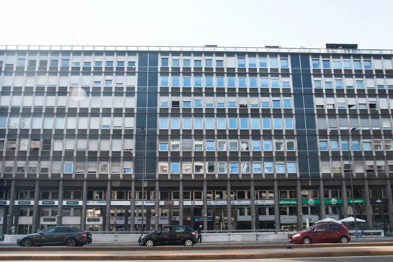 Apartment Youhosty - Pisani Big 13 Milan
