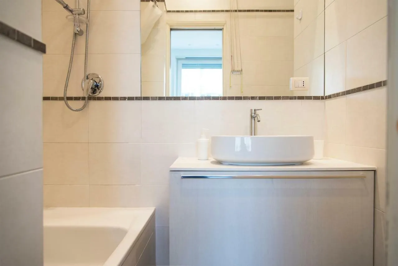 Apartment Youhosty - Pisani Big 13 Milan