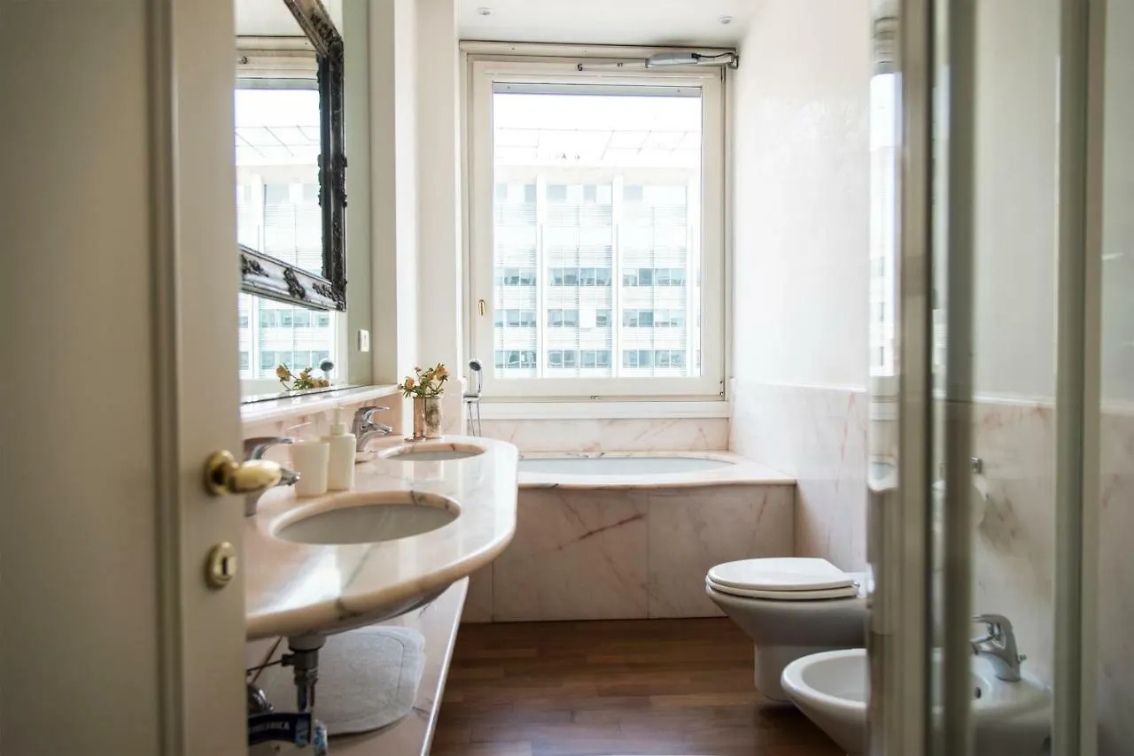 Apartment Youhosty - Pisani Big 13 Milan